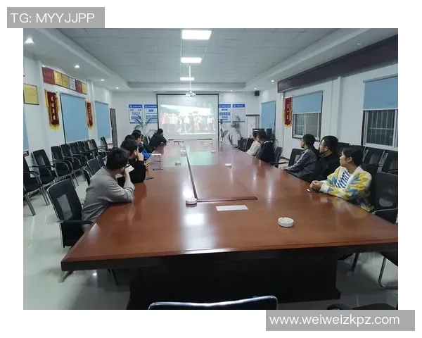 钟诚的奋斗之路与人生哲学探讨：从平凡到卓越的成长历程